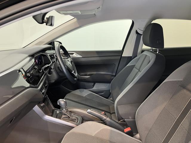 ＶＷ ポロＴＳＩハイラインプッシュスタート　アイドリングストップ　パークアシスト　コーナーセンサー　アダプティブクルーズコントロール　オートライト　ＬＥＤヘッドライト　フロントフォグランプ　リヤフォグランプ　ワイヤレス充電（愛媛県）の中古車
