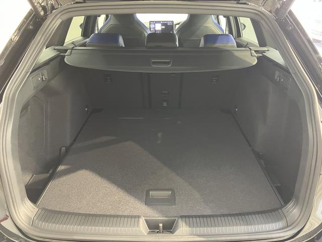 VW ゴルフRヴァリアントアドバンスヘッドアップディスプレイ 電動パーキングブレーキ オートブレーキホールド アダプティブクルーズコントロール 運転席助手席シートヒーター&エアコン ステアリングヒーター 電動リヤゲート プッシュスタート(愛媛県)の中古車