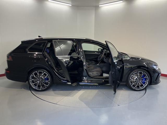 VW ゴルフRヴァリアントアドバンスヘッドアップディスプレイ 電動パーキングブレーキ オートブレーキホールド アダプティブクルーズコントロール 運転席助手席シートヒーター&エアコン ステアリングヒーター 電動リヤゲート プッシュスタート(愛媛県)の中古車