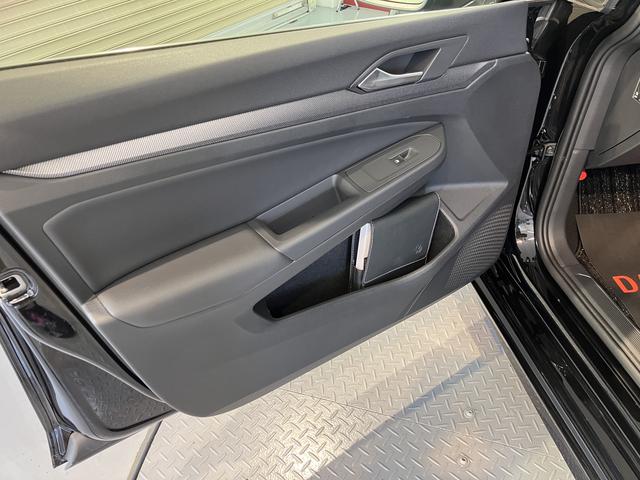 VW ゴルフRヴァリアントアドバンスヘッドアップディスプレイ 電動パーキングブレーキ オートブレーキホールド アダプティブクルーズコントロール 運転席助手席シートヒーター&エアコン ステアリングヒーター 電動リヤゲート プッシュスタート(愛媛県)の中古車