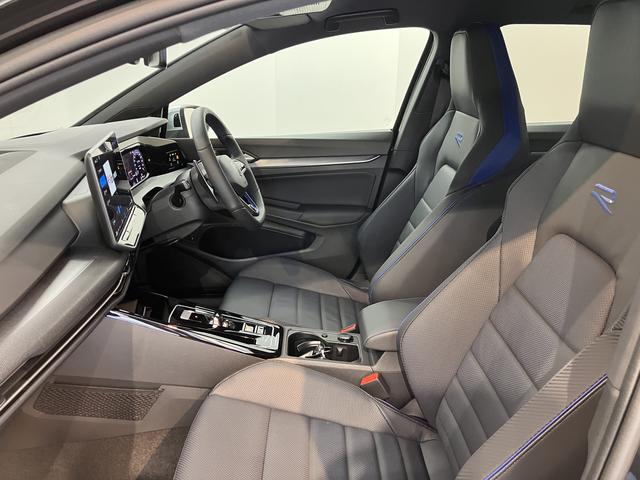 VW ゴルフRヴァリアントアドバンスヘッドアップディスプレイ 電動パーキングブレーキ オートブレーキホールド アダプティブクルーズコントロール 運転席助手席シートヒーター&エアコン ステアリングヒーター 電動リヤゲート プッシュスタート(愛媛県)の中古車