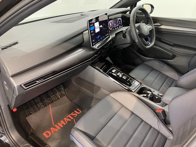 VW ゴルフRヴァリアントアドバンスヘッドアップディスプレイ 電動パーキングブレーキ オートブレーキホールド アダプティブクルーズコントロール 運転席助手席シートヒーター&エアコン ステアリングヒーター 電動リヤゲート プッシュスタート(愛媛県)の中古車