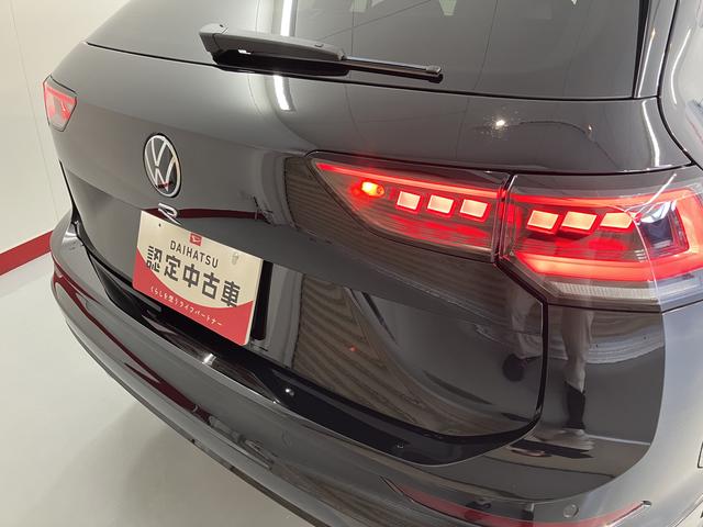 VW ゴルフRヴァリアントアドバンスヘッドアップディスプレイ 電動パーキングブレーキ オートブレーキホールド アダプティブクルーズコントロール 運転席助手席シートヒーター&エアコン ステアリングヒーター 電動リヤゲート プッシュスタート(愛媛県)の中古車