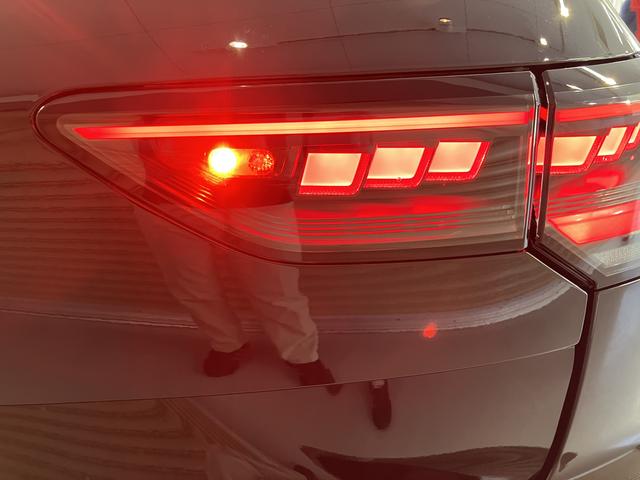 VW ゴルフRヴァリアントアドバンスヘッドアップディスプレイ 電動パーキングブレーキ オートブレーキホールド アダプティブクルーズコントロール 運転席助手席シートヒーター&エアコン ステアリングヒーター 電動リヤゲート プッシュスタート(愛媛県)の中古車