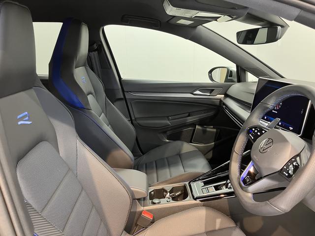 VW ゴルフRヴァリアントアドバンスヘッドアップディスプレイ 電動パーキングブレーキ オートブレーキホールド アダプティブクルーズコントロール 運転席助手席シートヒーター&エアコン ステアリングヒーター 電動リヤゲート プッシュスタート(愛媛県)の中古車