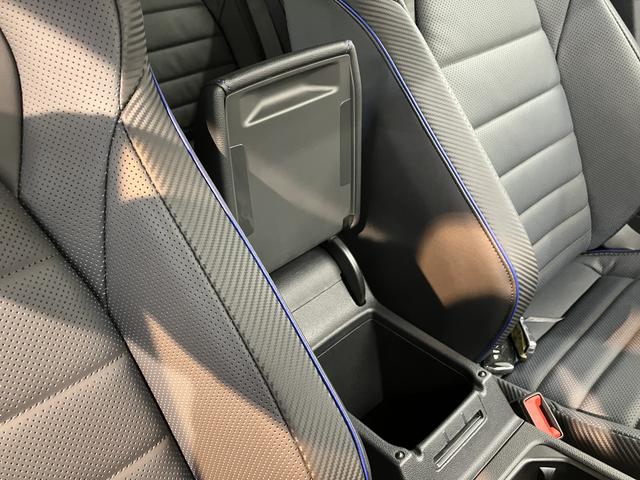 VW ゴルフRヴァリアントアドバンスヘッドアップディスプレイ 電動パーキングブレーキ オートブレーキホールド アダプティブクルーズコントロール 運転席助手席シートヒーター&エアコン ステアリングヒーター 電動リヤゲート プッシュスタート(愛媛県)の中古車