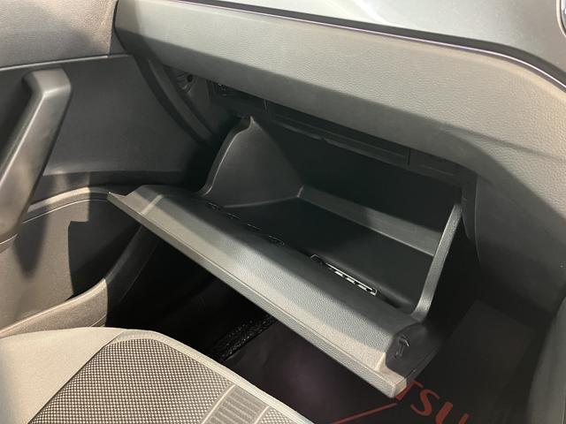 ＶＷ ポロＴＳＩスタイルプッシュスタート　アイドリングストップ　パークアシスト　コーナーセンサー　アダプティブクルーズコントロール　オートライト　オートマチックハイビーム　ＬＥＤヘッドライト　フロントフォグランプ（愛媛県）の中古車