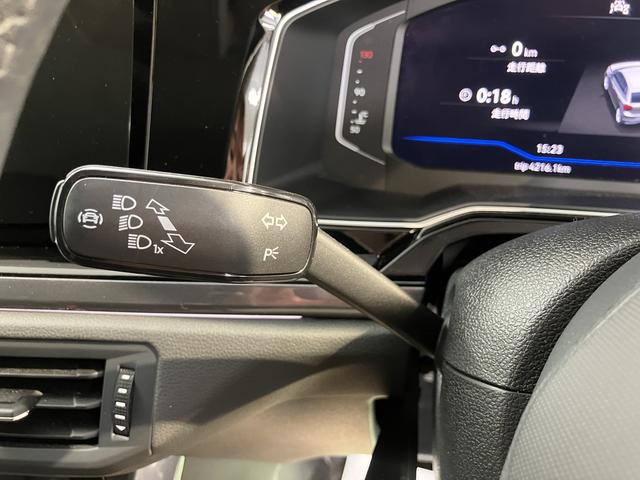 ＶＷ ポロＴＳＩスタイルプッシュスタート　アイドリングストップ　パークアシスト　コーナーセンサー　アダプティブクルーズコントロール　オートライト　オートマチックハイビーム　ＬＥＤヘッドライト　フロントフォグランプ（愛媛県）の中古車