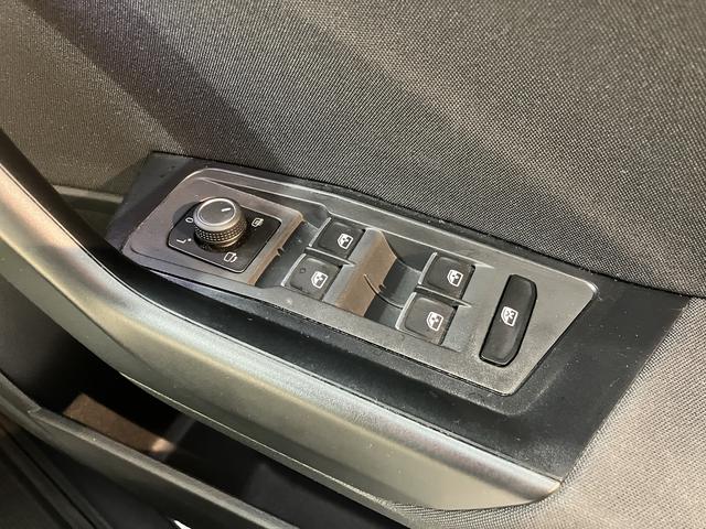 ＶＷ Ｔ−ロックＴＤＩ　スポーツプッシュスタート　コーナーセンサー　アイドリングストップ　オートクルーズコントロール　電動リヤゲート　オートライト　オートマチックハイビーム　ＬＥＤヘッドライト　フロントフォグランプ　リヤフォグランプ（愛媛県）の中古車