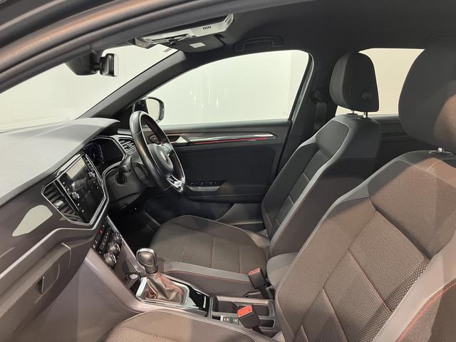 ＶＷ Ｔ−ロックＴＤＩ　スポーツプッシュスタート　コーナーセンサー　アイドリングストップ　オートクルーズコントロール　電動リヤゲート　オートライト　オートマチックハイビーム　ＬＥＤヘッドライト　フロントフォグランプ　リヤフォグランプ（愛媛県）の中古車