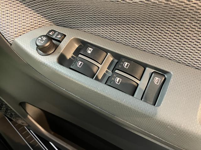 ムーヴカスタム　ＲＳ　ハイパーＳＡプッシュスタート　アイドリングストップ　オートライト　ＬＥＤヘッドライト　フロントフォグランプ　ベンチシート　盗難防止装置　純正ナビ　ＣＤ　ＤＶＤ　ＳＤ　Ｂｌｕｅｔｏｏｔｈ　ＵＳＢ　フルセグＴＶ（愛媛県）の中古車