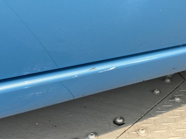 ムーヴＬ２ＷＤ　ベンチシート　アイドリングストップ　ハロゲンヘッドライト　盗難防止装置　マニュアルエアコン　純正ＥＴＣ車載器　純正ＣＤチューナー　ＣＤ　ＡＭ　ＦＭ　ＡＵＸ　運転席・助手席エアバック　キーレス（愛媛県）の中古車