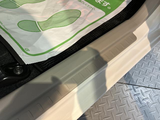 ムーヴL SAIII2WD ベンチシート アイドリングストップ オートマチックハイビーム ハロゲンヘッドライト 盗難防止装置 運転席・助手席エアバック マニュアルエアコン 電動格納ミラー キーレス オーディオレス(愛媛県)の中古車