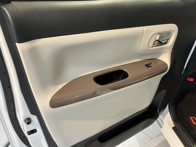 ムーヴキャンバスＧメイクアップＶＳ　ＳＡIII両側電動スライドドア　メモリーナビ　パノラマモニター　フルセグＴＶ　ＥＴＣ車載器　前後ドライブレコーダー　オートライト　ＬＥＤヘッドライト　フォグランプ　運転席シートヒーター　スマートアシストＩＩＩ（愛媛県）の中古車