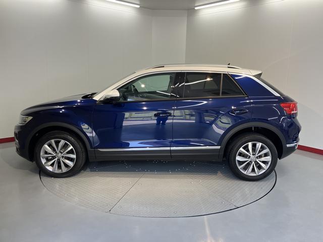 ＶＷ Ｔ−ロックＴＤＩ　スタイル純正ナビ　バックカメラ　地上デジタルＴＶ　ＥＴＣ　プッシュスタート　ＬＥＤヘッドライト　オートライト　クルーズコントロール　電動パーキング　ディーゼルターボ　アイドリングストップ（愛媛県）の中古車