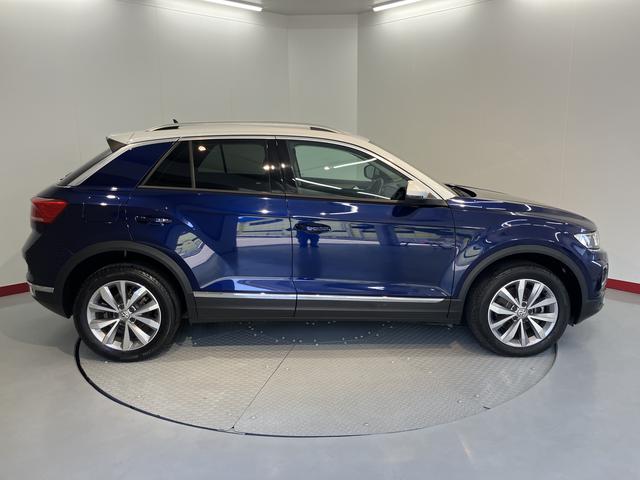 ＶＷ Ｔ−ロックＴＤＩ　スタイル純正ナビ　バックカメラ　地上デジタルＴＶ　ＥＴＣ　プッシュスタート　ＬＥＤヘッドライト　オートライト　クルーズコントロール　電動パーキング　ディーゼルターボ　アイドリングストップ（愛媛県）の中古車