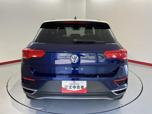 ＶＷ Ｔ−ロックＴＤＩ　スタイル純正ナビ　バックカメラ　地上デジタルＴＶ　ＥＴＣ　プッシュスタート　ＬＥＤヘッドライト　オートライト　クルーズコントロール　電動パーキング　ディーゼルターボ　アイドリングストップ（愛媛県）の中古車
