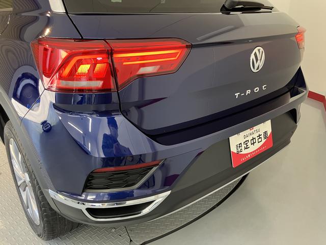 ＶＷ Ｔ−ロックＴＤＩ　スタイル純正ナビ　バックカメラ　地上デジタルＴＶ　ＥＴＣ　プッシュスタート　ＬＥＤヘッドライト　オートライト　クルーズコントロール　電動パーキング　ディーゼルターボ　アイドリングストップ（愛媛県）の中古車
