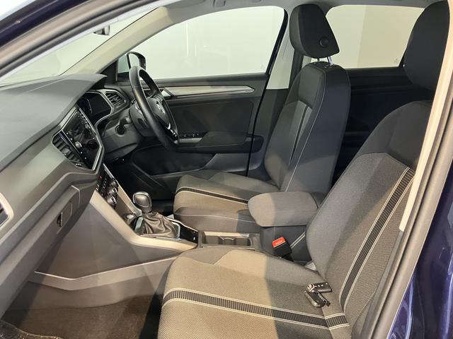 ＶＷ Ｔ−ロックＴＤＩ　スタイル純正ナビ　バックカメラ　地上デジタルＴＶ　ＥＴＣ　プッシュスタート　ＬＥＤヘッドライト　オートライト　クルーズコントロール　電動パーキング　ディーゼルターボ　アイドリングストップ（愛媛県）の中古車