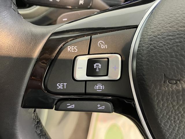 ＶＷ Ｔ−ロックＴＤＩ　スタイル純正ナビ　バックカメラ　地上デジタルＴＶ　ＥＴＣ　プッシュスタート　ＬＥＤヘッドライト　オートライト　クルーズコントロール　電動パーキング　ディーゼルターボ　アイドリングストップ（愛媛県）の中古車