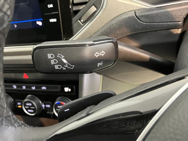 ＶＷ Ｔ−ロックＴＤＩ　スタイル純正ナビ　バックカメラ　地上デジタルＴＶ　ＥＴＣ　プッシュスタート　ＬＥＤヘッドライト　オートライト　クルーズコントロール　電動パーキング　ディーゼルターボ　アイドリングストップ（愛媛県）の中古車