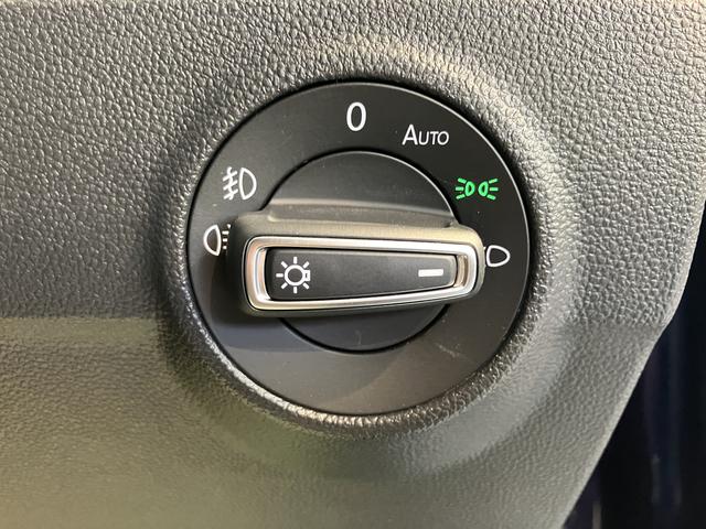 ＶＷ Ｔ−ロックＴＤＩ　スタイル純正ナビ　バックカメラ　地上デジタルＴＶ　ＥＴＣ　プッシュスタート　ＬＥＤヘッドライト　オートライト　クルーズコントロール　電動パーキング　ディーゼルターボ　アイドリングストップ（愛媛県）の中古車
