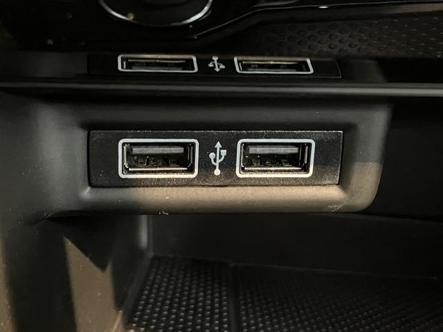 ＶＷ Ｔ−ロックＴＤＩ　スタイル純正ナビ　バックカメラ　地上デジタルＴＶ　ＥＴＣ　プッシュスタート　ＬＥＤヘッドライト　オートライト　クルーズコントロール　電動パーキング　ディーゼルターボ　アイドリングストップ（愛媛県）の中古車