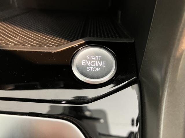 ＶＷ Ｔ−ロックＴＤＩ　スタイル純正ナビ　バックカメラ　地上デジタルＴＶ　ＥＴＣ　プッシュスタート　ＬＥＤヘッドライト　オートライト　クルーズコントロール　電動パーキング　ディーゼルターボ　アイドリングストップ（愛媛県）の中古車