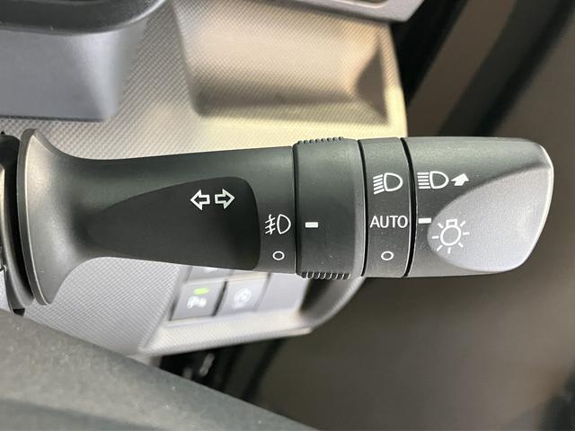 ロッキープレミアム純正ナビ バックカメラ 地上デジタルTV ETC プッシュスタート キーフリーシステム 前席シートヒーター LEDヘッドライト オートライト クルーズコントロール スマートアシスト(愛媛県)の中古車