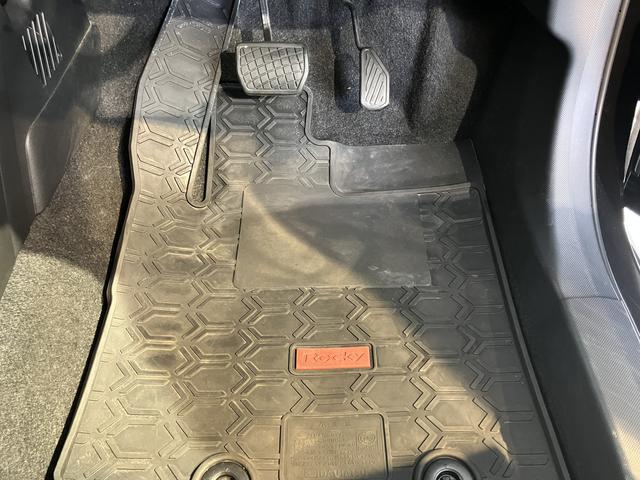 ロッキープレミアム純正ナビ バックカメラ 地上デジタルTV ETC プッシュスタート キーフリーシステム 前席シートヒーター LEDヘッドライト オートライト クルーズコントロール スマートアシスト(愛媛県)の中古車