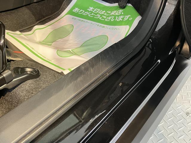 ロッキープレミアム純正ナビ バックカメラ 地上デジタルTV ETC プッシュスタート キーフリーシステム 前席シートヒーター LEDヘッドライト オートライト クルーズコントロール スマートアシスト(愛媛県)の中古車