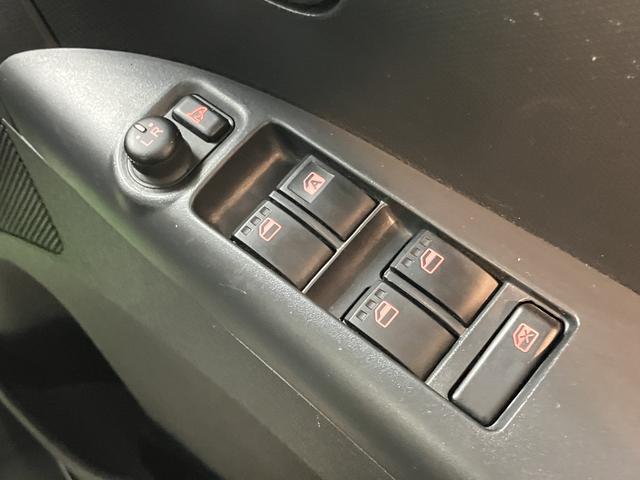 タントカスタムＸスペシャル社外ＣＤ　ＵＳＢ　左側電動スライドドア　アイドリングストップ　ベンチシート　ディスチャージヘッドライト　キーフリーシステム　電動格納ドアミラー　オートエアコン　パワステ　パワーウィンドウ（愛媛県）の中古車