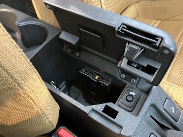 コペンセロオートライト　ＬＥＤヘッドライト　プッシュスタート　アイドリングストップ　運転席・助手席シートヒーター　純正ナビ　ＣＤ　ＤＶＤ　ＵＳＢ　Ｂｌｕｅｔｏｏｔｈ　フルセグＴＶ　ドライブレコーダー　２ＷＤ（愛媛県）の中古車