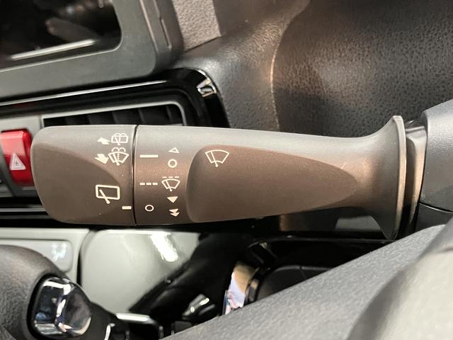 タントカスタムＸリミテッド２ＷＤ　電動パーキングブレーキ　オートブレーキホールド　運転席・助手席シートヒーター　ベンチシート　プッシュスタート　アイドリングストップ　コーナーセンサー　両側電動スライドドア　ＬＥＤヘッドライト（愛媛県）の中古車