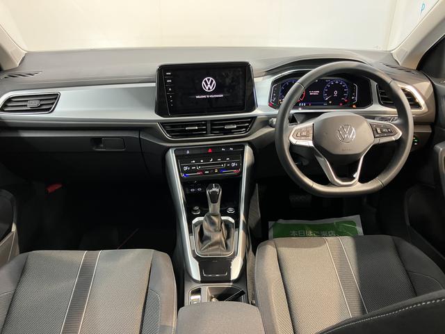 VW T−ロックTSI アクティブオートライト LEDヘッドライト 電動パーキングブレーキ オートブレーキホールド プッシュスタート アダプティブクルーズコントロール アイドリングストップ コーナーセンサー パークアシスト 純正ナビ(愛媛県)の中古車