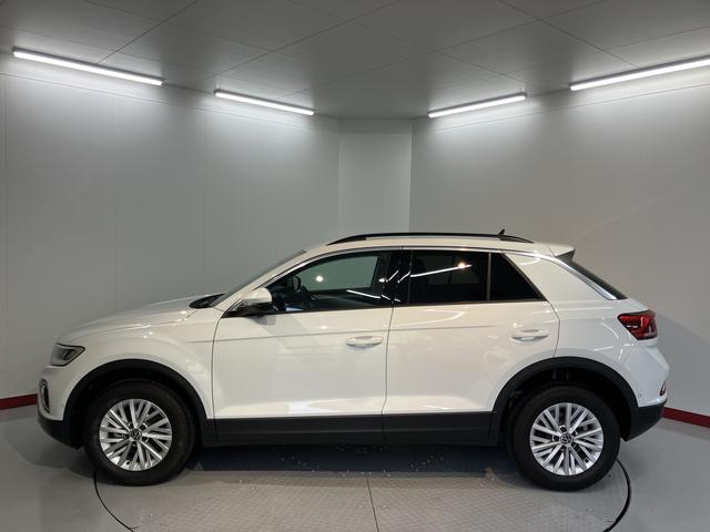 VW T−ロックTSI アクティブオートライト LEDヘッドライト 電動パーキングブレーキ オートブレーキホールド プッシュスタート アダプティブクルーズコントロール アイドリングストップ コーナーセンサー パークアシスト 純正ナビ(愛媛県)の中古車