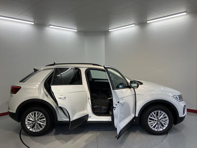 VW T−ロックTSI アクティブオートライト LEDヘッドライト 電動パーキングブレーキ オートブレーキホールド プッシュスタート アダプティブクルーズコントロール アイドリングストップ コーナーセンサー パークアシスト 純正ナビ(愛媛県)の中古車