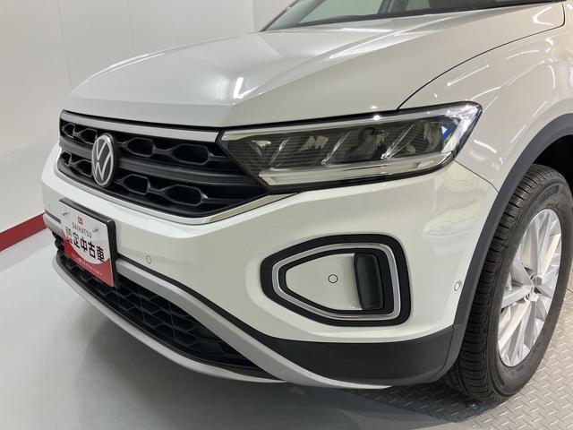 VW T−ロックTSI アクティブオートライト LEDヘッドライト 電動パーキングブレーキ オートブレーキホールド プッシュスタート アダプティブクルーズコントロール アイドリングストップ コーナーセンサー パークアシスト 純正ナビ(愛媛県)の中古車