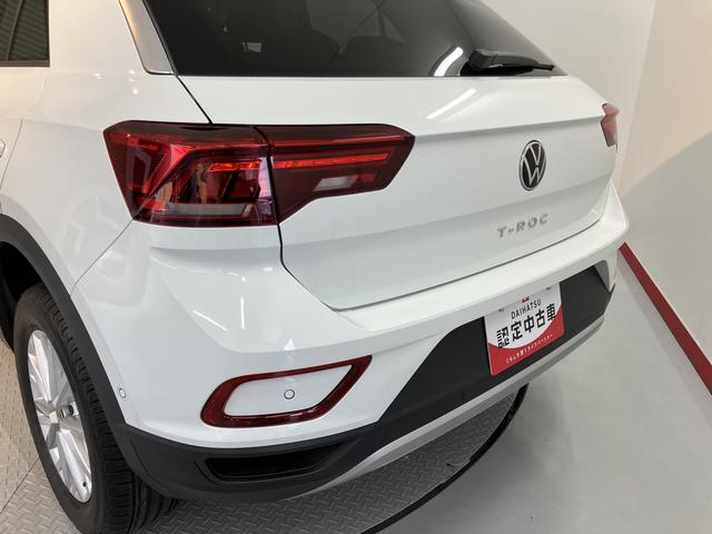 VW T−ロックTSI アクティブオートライト LEDヘッドライト 電動パーキングブレーキ オートブレーキホールド プッシュスタート アダプティブクルーズコントロール アイドリングストップ コーナーセンサー パークアシスト 純正ナビ(愛媛県)の中古車