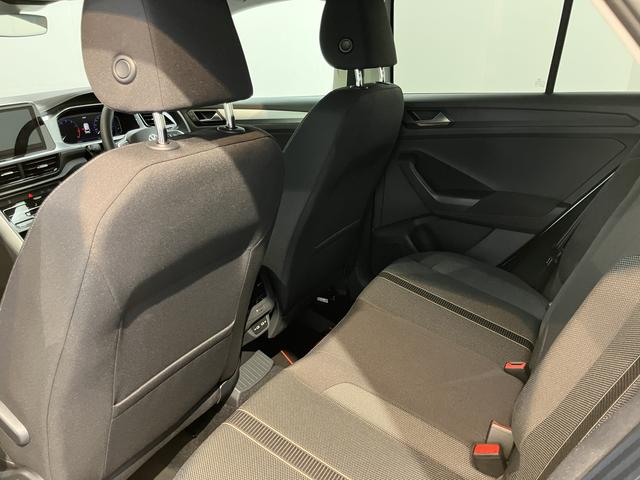 VW T−ロックTSI アクティブオートライト LEDヘッドライト 電動パーキングブレーキ オートブレーキホールド プッシュスタート アダプティブクルーズコントロール アイドリングストップ コーナーセンサー パークアシスト 純正ナビ(愛媛県)の中古車