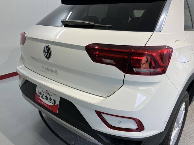 VW T−ロックTSI アクティブオートライト LEDヘッドライト 電動パーキングブレーキ オートブレーキホールド プッシュスタート アダプティブクルーズコントロール アイドリングストップ コーナーセンサー パークアシスト 純正ナビ(愛媛県)の中古車