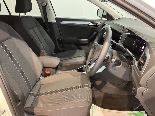 VW T−ロックTSI アクティブオートライト LEDヘッドライト 電動パーキングブレーキ オートブレーキホールド プッシュスタート アダプティブクルーズコントロール アイドリングストップ コーナーセンサー パークアシスト 純正ナビ(愛媛県)の中古車