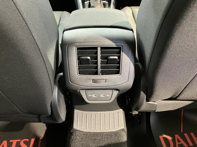 VW T−ロックTSI アクティブオートライト LEDヘッドライト 電動パーキングブレーキ オートブレーキホールド プッシュスタート アダプティブクルーズコントロール アイドリングストップ コーナーセンサー パークアシスト 純正ナビ(愛媛県)の中古車