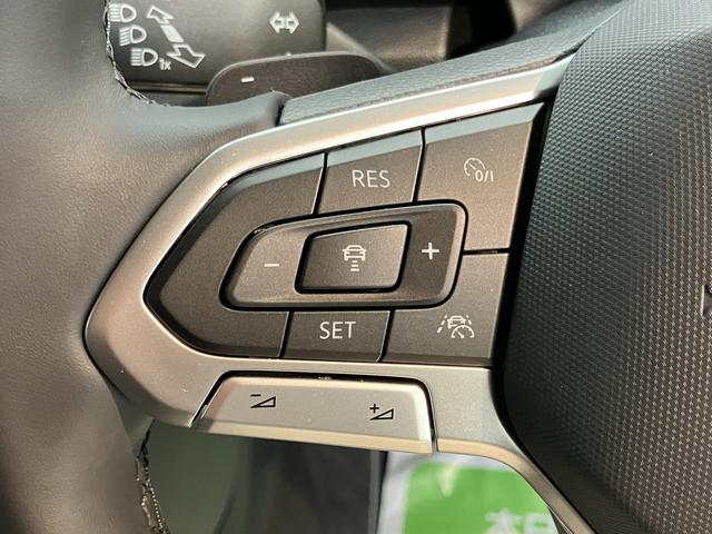 VW T−ロックTSI アクティブオートライト LEDヘッドライト 電動パーキングブレーキ オートブレーキホールド プッシュスタート アダプティブクルーズコントロール アイドリングストップ コーナーセンサー パークアシスト 純正ナビ(愛媛県)の中古車