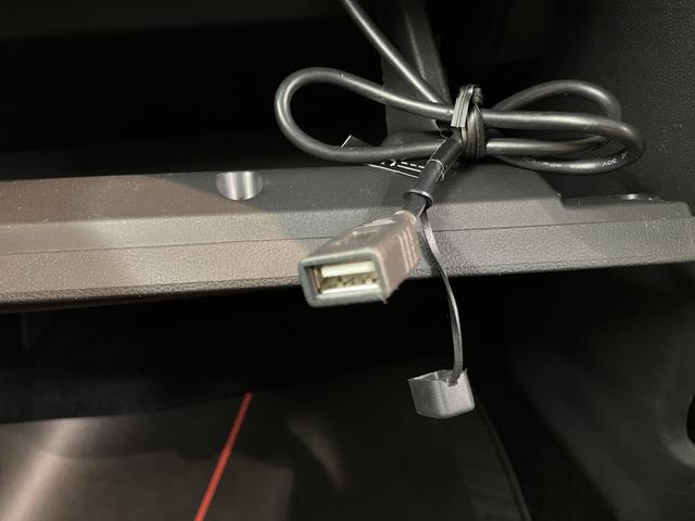 ムーヴカスタム　ＲＳ　ハイパーＳＡIIIＣＤ　ＤＶＤ　パノラマモニター　ＵＳＢ　Ｂｌｕｅｔｏｏｔｈ　プッシュスタート　アイドリングストップ　オートライト　ＬＥＤヘッドライト　運転席シートヒーター　ベンチシート　電動格納ドアミラー　キーフリー（愛媛県）の中古車