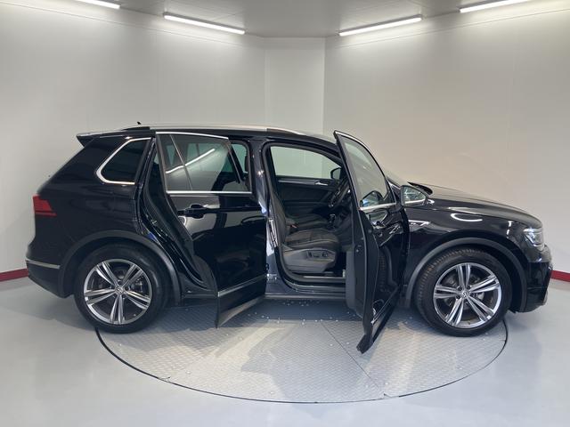 VW ティグアンTSI Rラインプッシュスタート アイドリングストップ コーナーセンサー パークアシスト オートブレーキホールド 電動パーキングブレーキ オートライト LEDヘッドライト アダプティブクルーズコントロール 2WD(愛媛県)の中古車