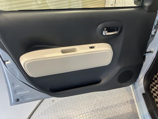 ミラココアココアプラスＸ２ＷＤ　オートライト　ハロゲンヘッドライト　フロントフォグランプ　盗難防止装置　ベンチシート　純正ナビ　ＣＤ　ワンセグＴＶ　ＵＳＢ　ＡＭ　ＦＭ　バックカメラ　電動格納ミラー　運転席・助手席エアバック（愛媛県）の中古車