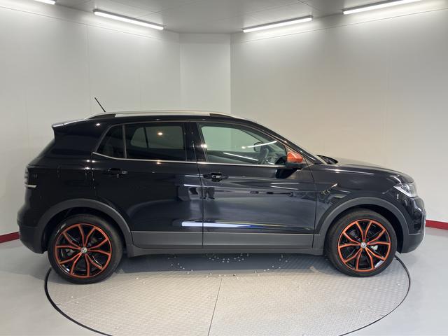 ＶＷ Ｔ−クロスＴＳＩ　１ｓｔプッシュスタート　アアイドリングストップ　コーナーセンサー　パーキングアシスト　アダプティブクルーズコントロール　レーンキープアシスト　オートライト　ＬＥＤヘッドライト　フロントフォグランプ　２ＷＤ（愛媛県）の中古車