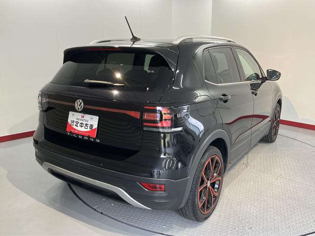 ＶＷ Ｔ−クロスＴＳＩ　１ｓｔプッシュスタート　アアイドリングストップ　コーナーセンサー　パーキングアシスト　アダプティブクルーズコントロール　レーンキープアシスト　オートライト　ＬＥＤヘッドライト　フロントフォグランプ　２ＷＤ（愛媛県）の中古車