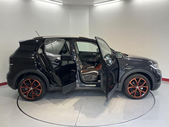 ＶＷ Ｔ−クロスＴＳＩ　１ｓｔプッシュスタート　アアイドリングストップ　コーナーセンサー　パーキングアシスト　アダプティブクルーズコントロール　レーンキープアシスト　オートライト　ＬＥＤヘッドライト　フロントフォグランプ　２ＷＤ（愛媛県）の中古車